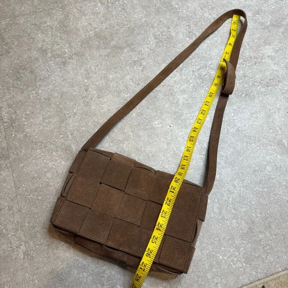 Isadora Woven Suede Leather Made in Italy Crossbody Purse in brown mousse - Picture 7 of 11